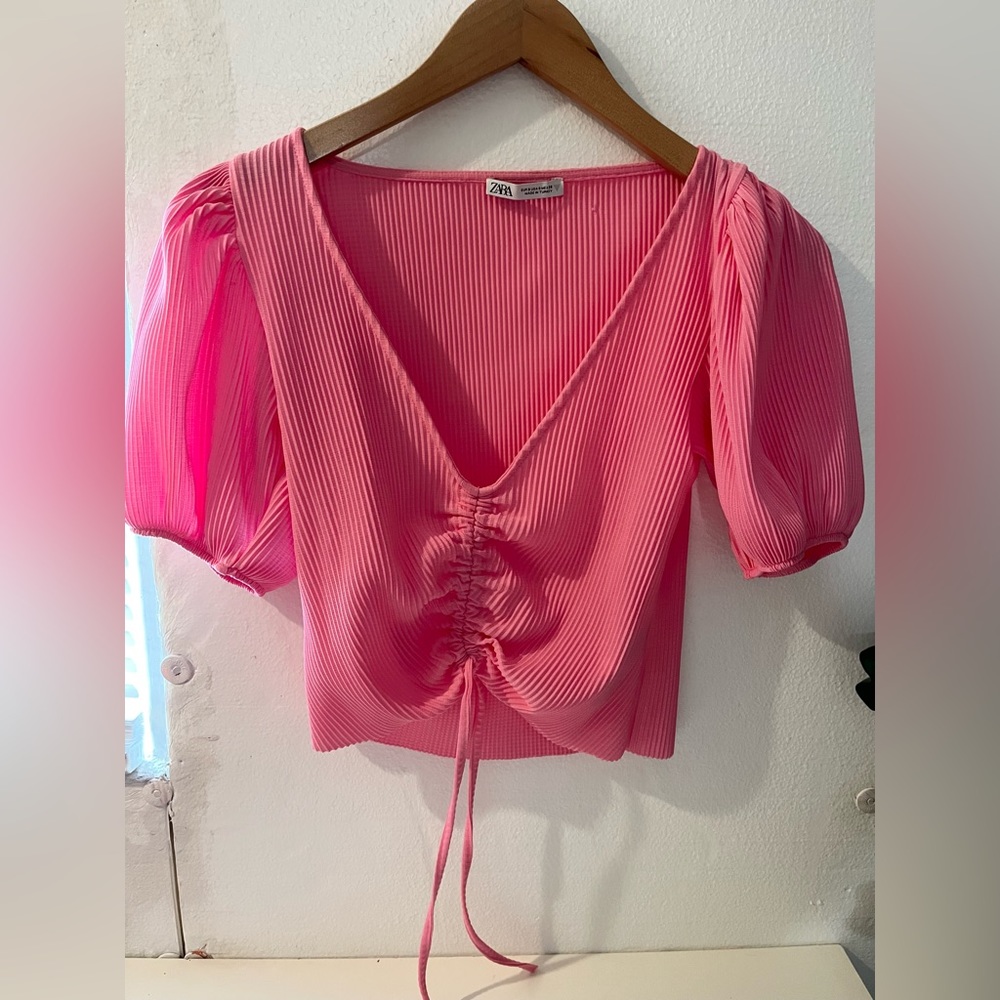V Neck Ruffled Crop Top